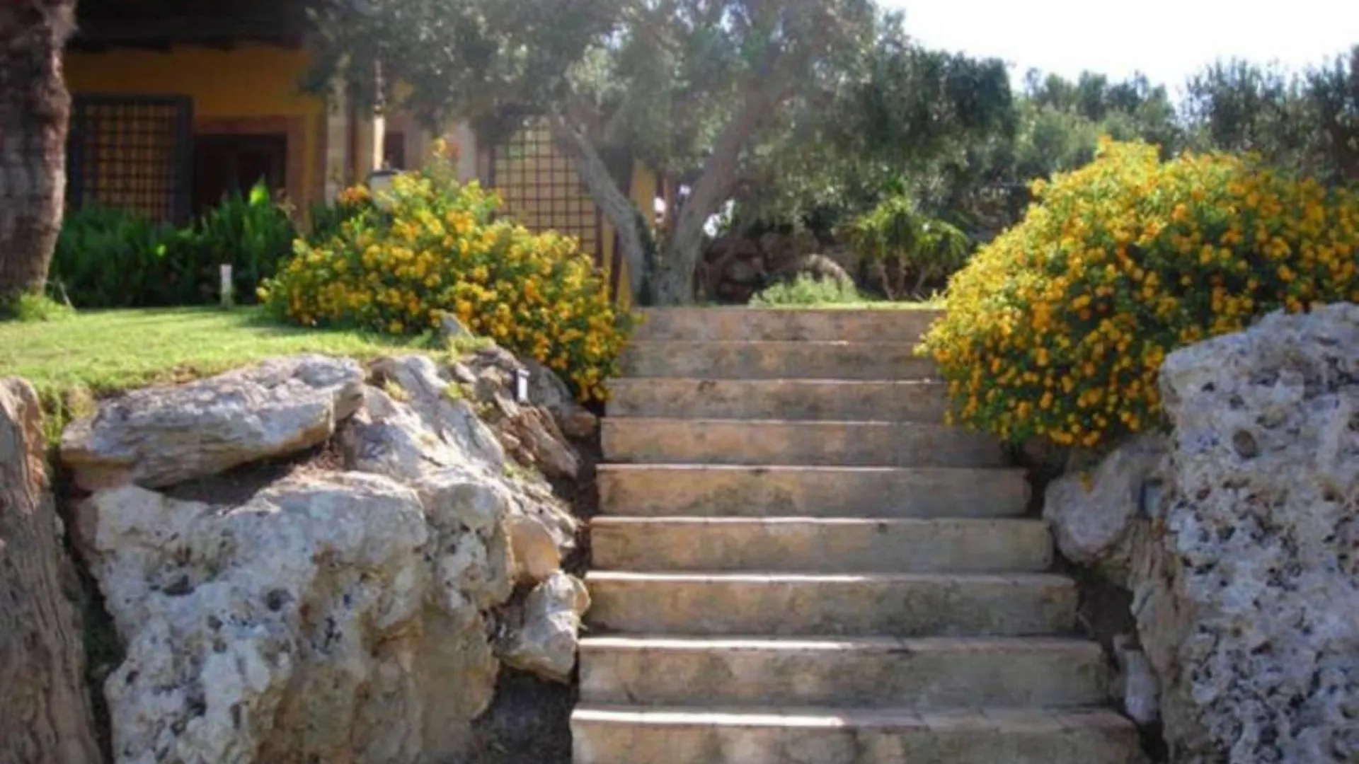 Apartment Coastal Comfort With Amazing Views - Beahost Parrinello