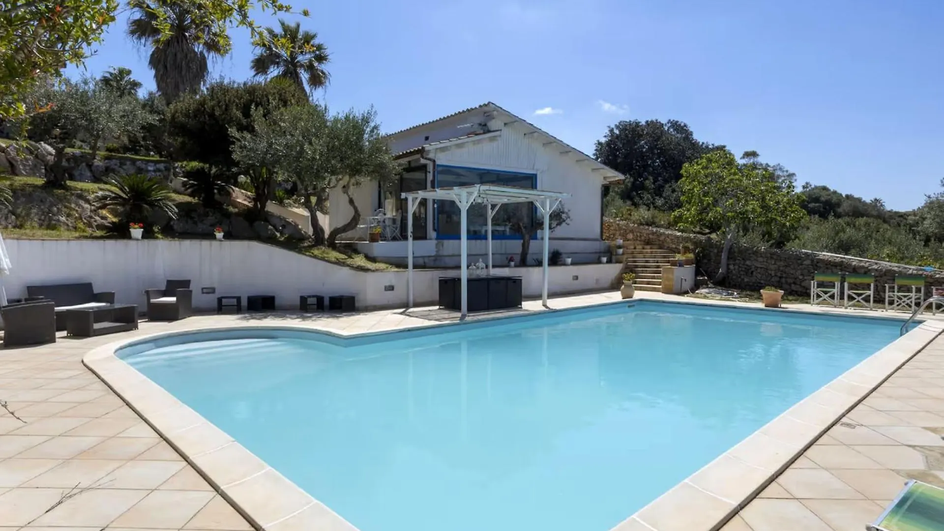 Coastal Comfort With Amazing Views - Beahost Parrinello