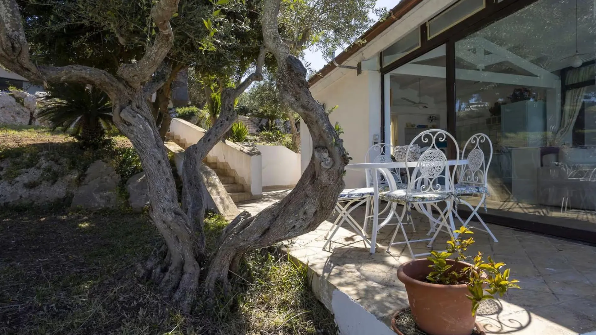Coastal Comfort With Amazing Views - Beahost Parrinello 0*,  Italy
