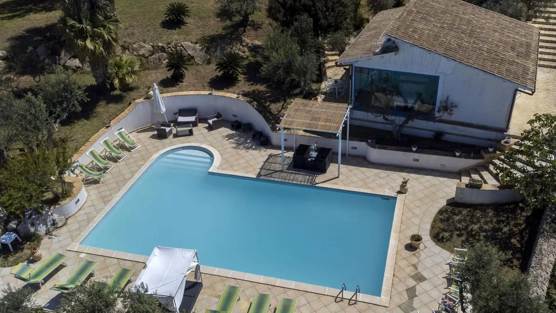 Coastal Comfort With Amazing Views - Beahost Parrinello Apartment